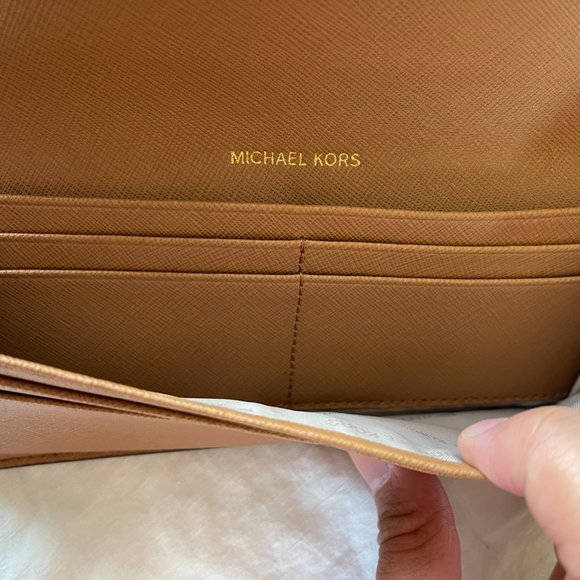 Michael Kors Leather Jet Set Travel Wallet Brown / Caramel - Picture 11 of 13